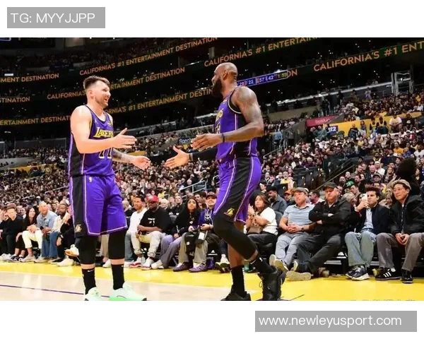 东契奇与里夫斯联手创造罚球新纪录湖人比赛表现令人失望