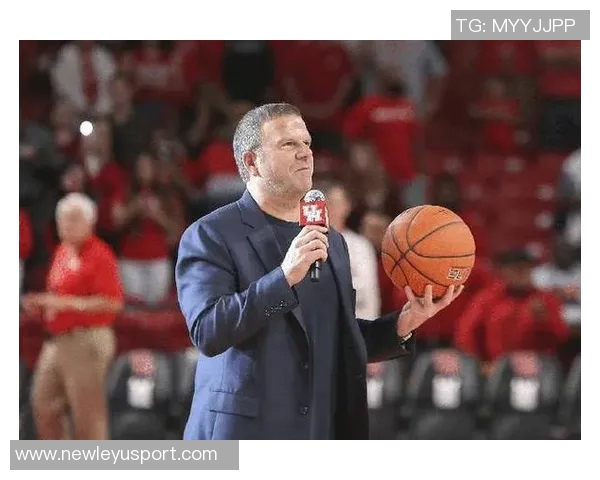 保罗重返火箭或成低风险高回报之举与乌度卡携手培养谢泼德