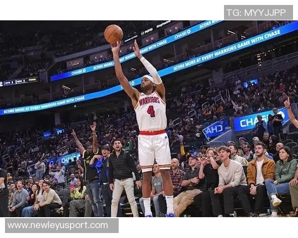 科尔赞穆迪投篮出色防守布克表现优异重回球队核心轮换